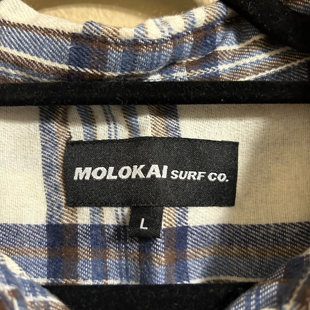 Molokai surf co. Men’s Blue and White Plaid Button-Up Shirt long sleeve size L - Picture 2 of 3